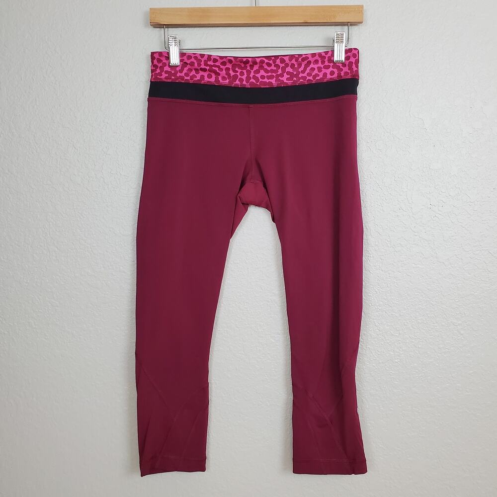 Lululemon Run Inspire Crop II Size 6 Womens 21" Dashing Purple Ace Spot Leggings